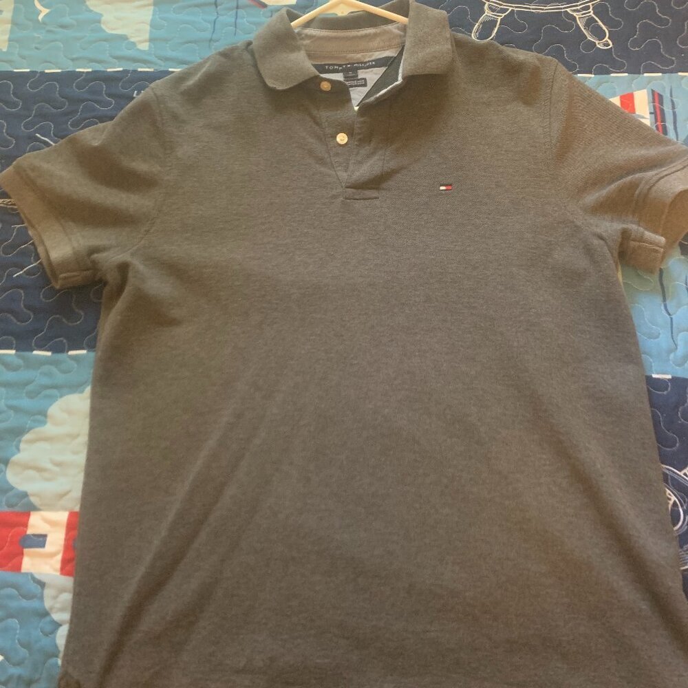 Tommy Hilfiger Men's Medium Gray Polo